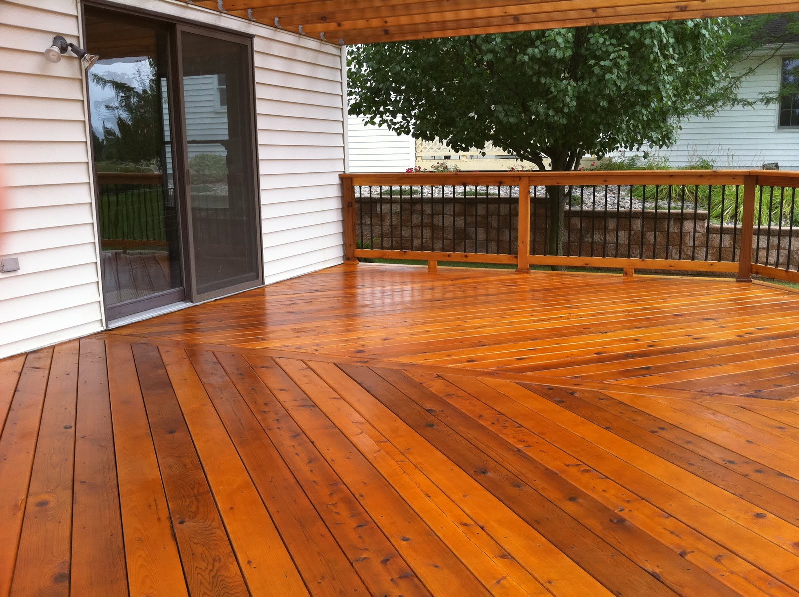 cedar wood decks in michigan | Autumnwoodconstruction's Blog